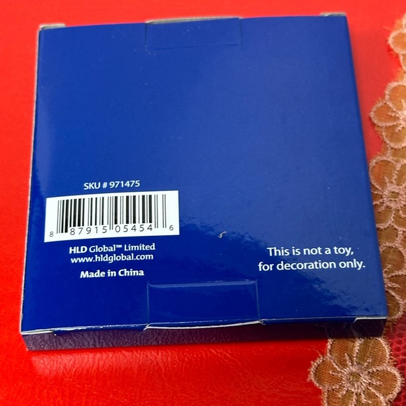 Regent Square Studio Christmas
Silver Plated Monogramed ornament letter K - Picture 4 of 6